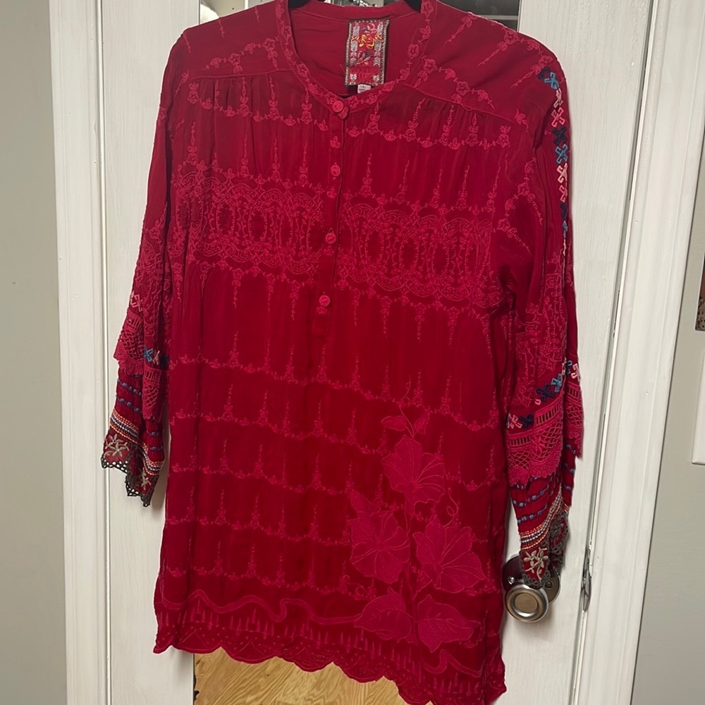 Johnny Was embroidered Red top GREAT VALENTINE 💝 TOP